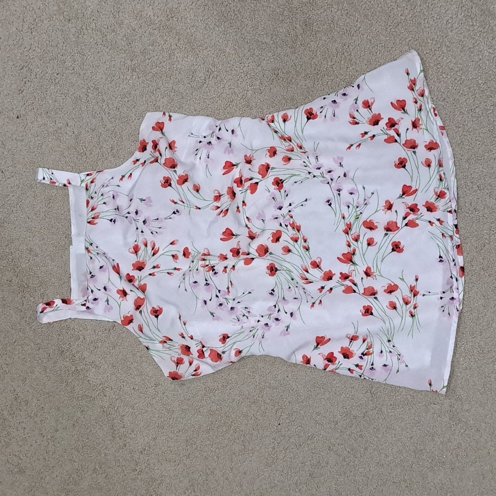 Floral tie waist sleeveless blouse